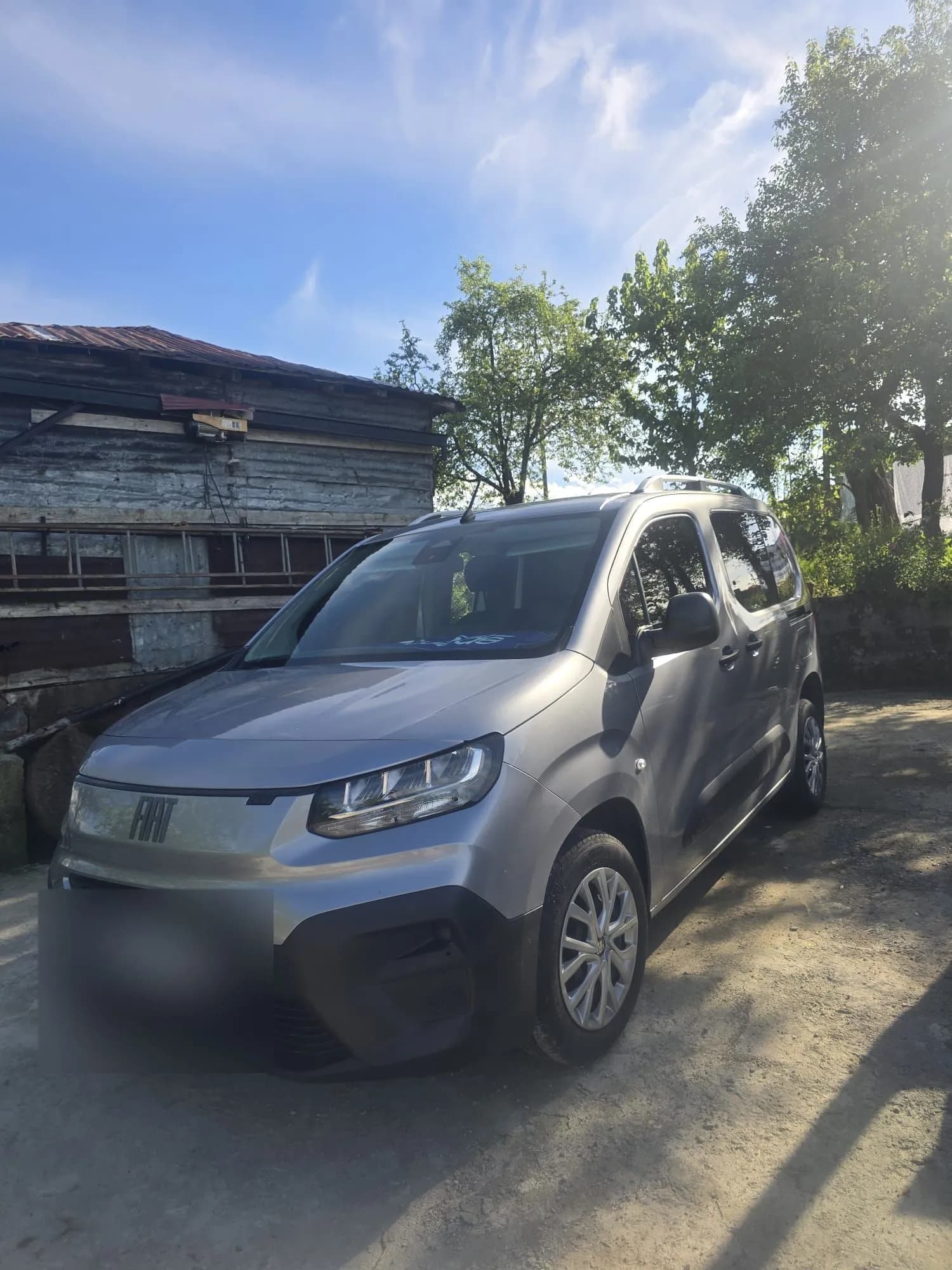 Fiat Doblo Yeni Kasa · Gri